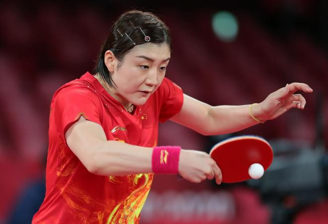 后防线也经 后防线也经